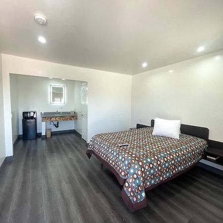 Newport Bay Inn Κόστα Μέσα Εξωτερικό φωτογραφία