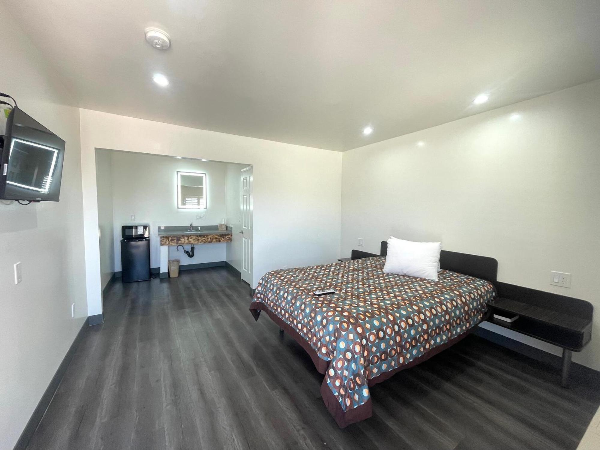 Newport Bay Inn Κόστα Μέσα Εξωτερικό φωτογραφία