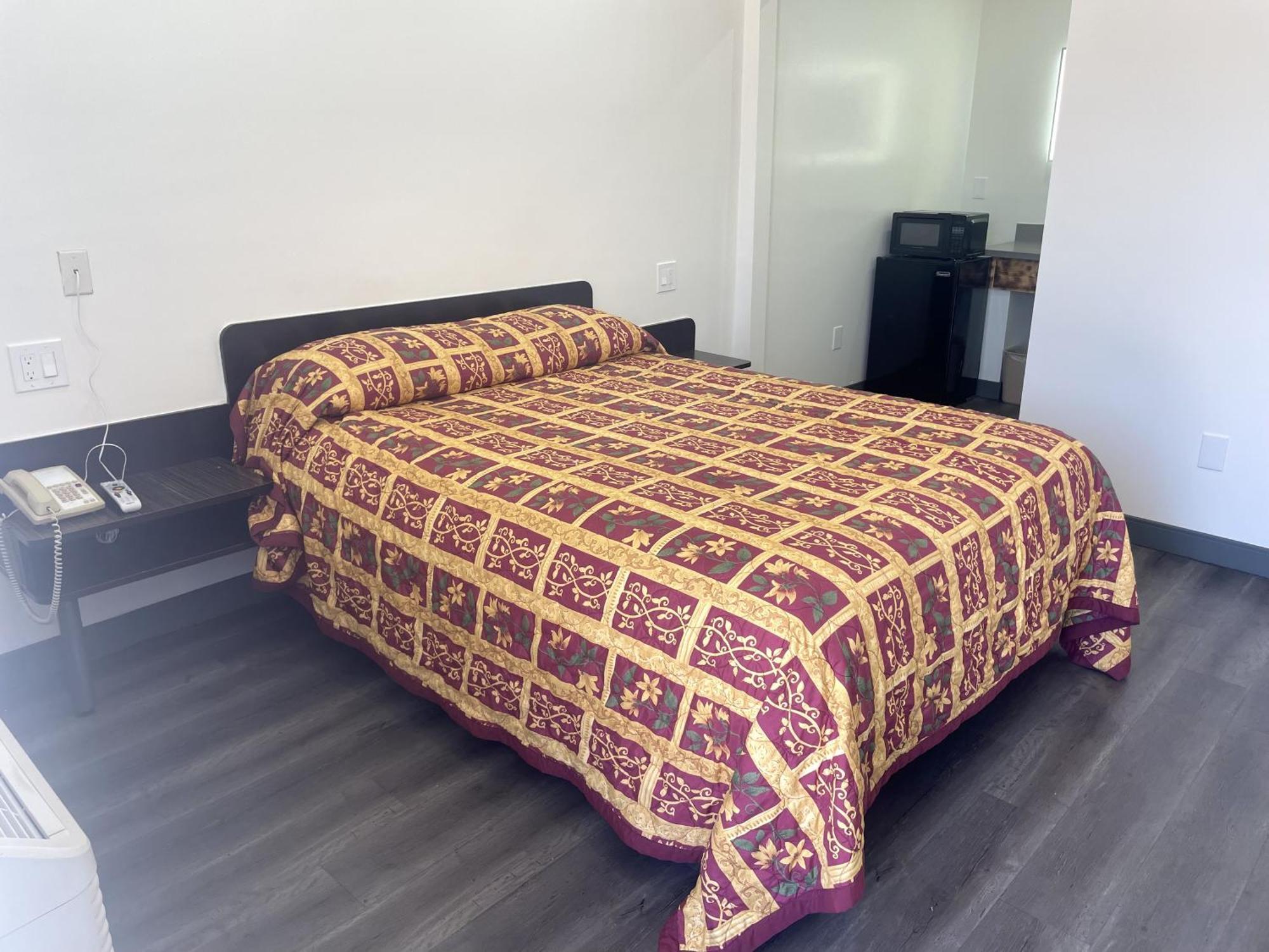 Newport Bay Inn Κόστα Μέσα Εξωτερικό φωτογραφία