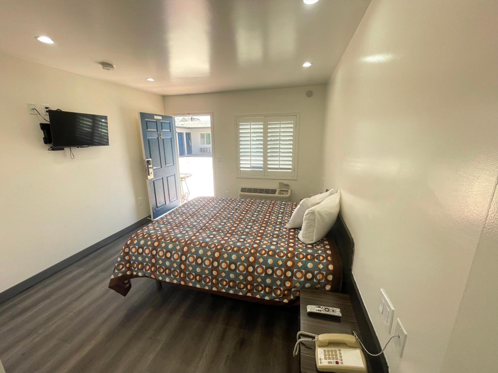 Newport Bay Inn Κόστα Μέσα Εξωτερικό φωτογραφία